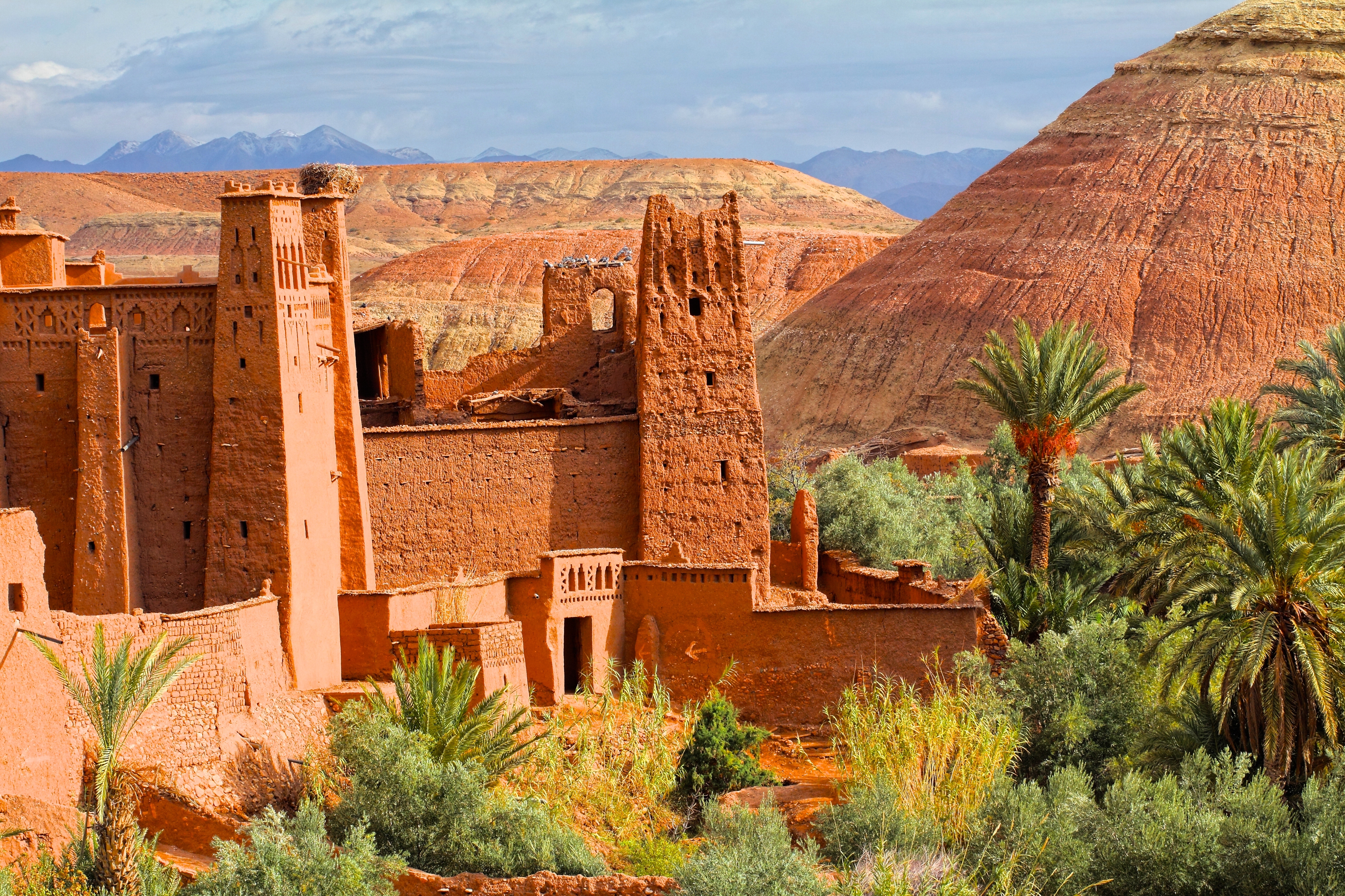 Den historiske lerfæstning Ait Ben Haddou i Marokko, en UNESCO verdensarv med traditionel arkitektur i ørkenlandskabet