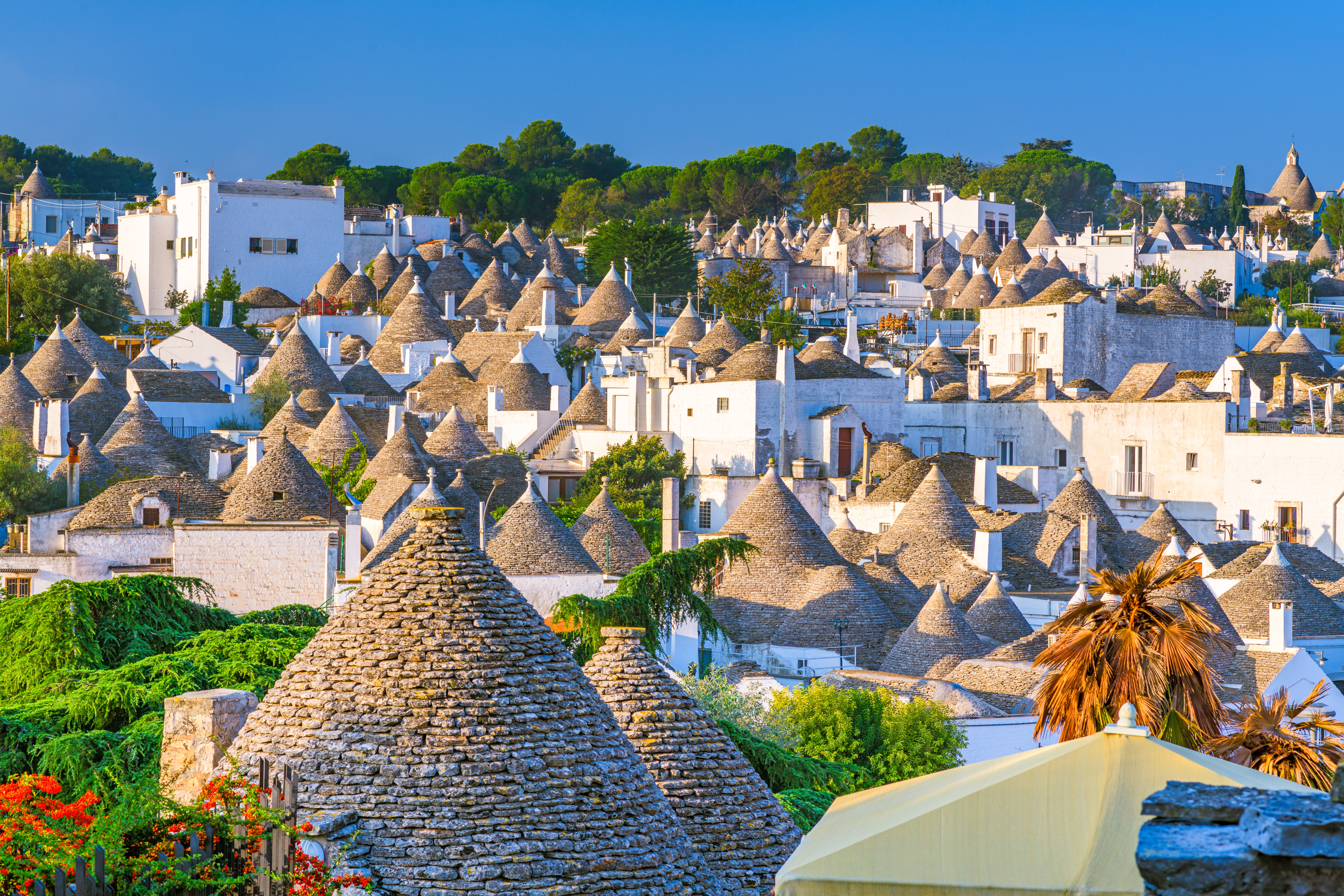 Historiske trulli-huse med kegleformede tage i Alberobello, Puglia, Syditalien - UNESCO verdensarv