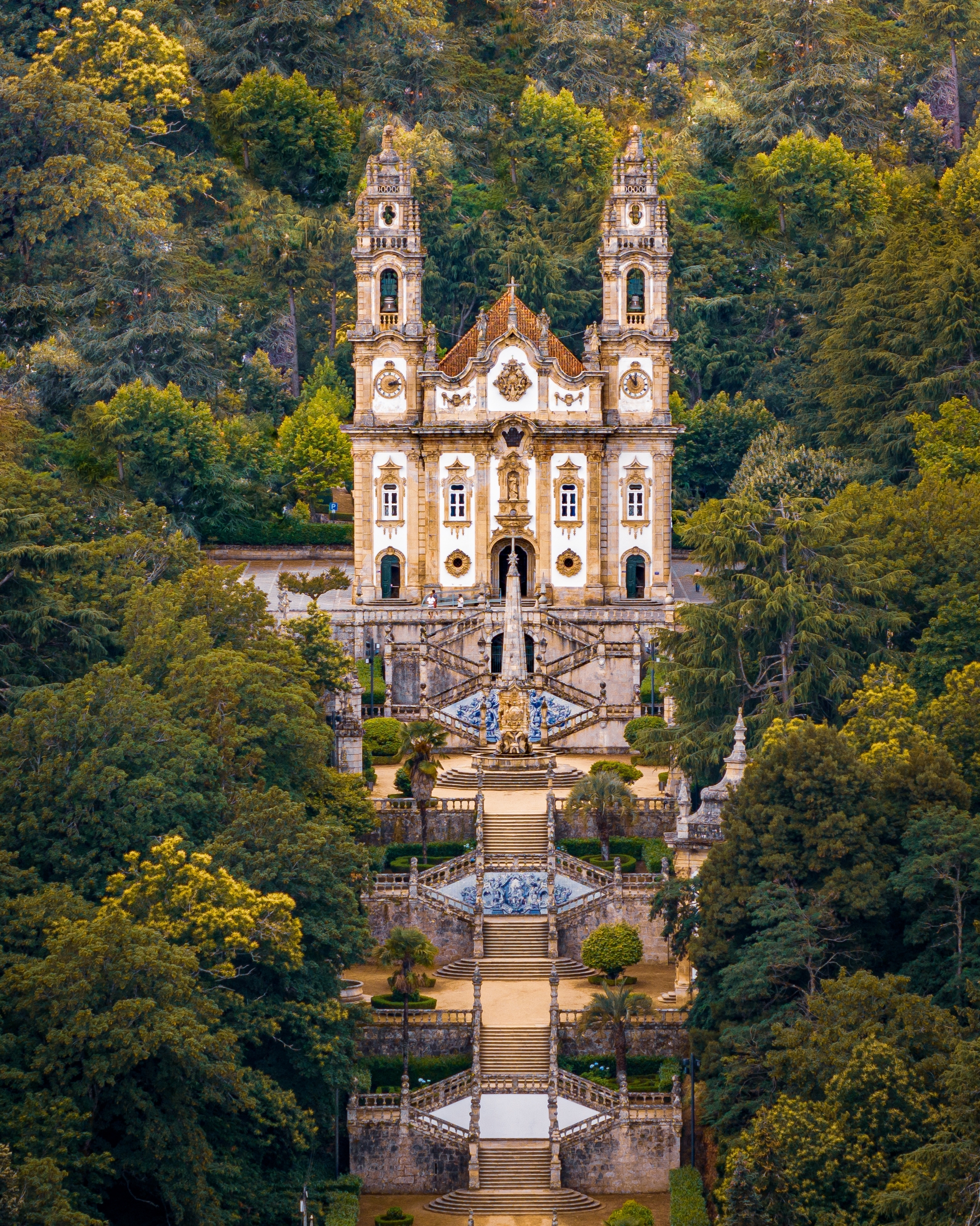 Bom Jesus do Monte helligdom med barok kirke og trappe i Braga, Portugal