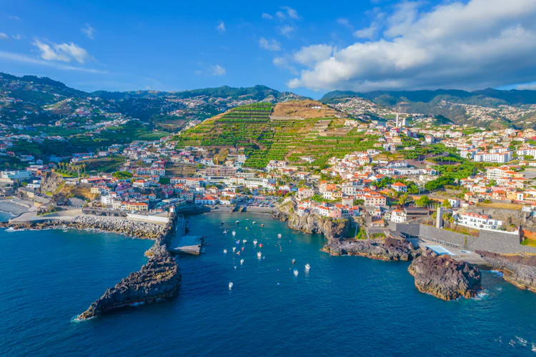 camara-de-lobos-fiskerby-madeira-portugal-panorama
