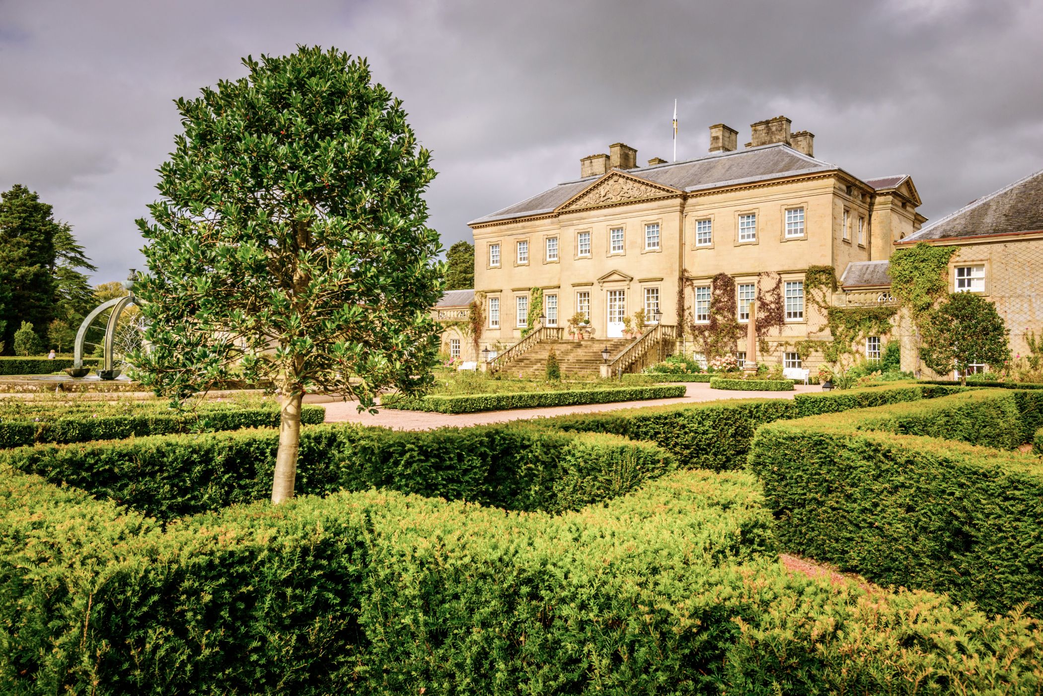 Forsiden af Dumfries House & Garden