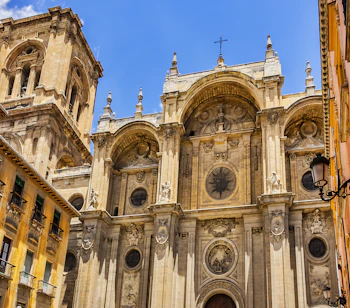 Granada Katedralen med imponerende renæssance-arkitektur i hjertet af Andalusien, Spanien - et historisk religiøst landemærke fra 1561
