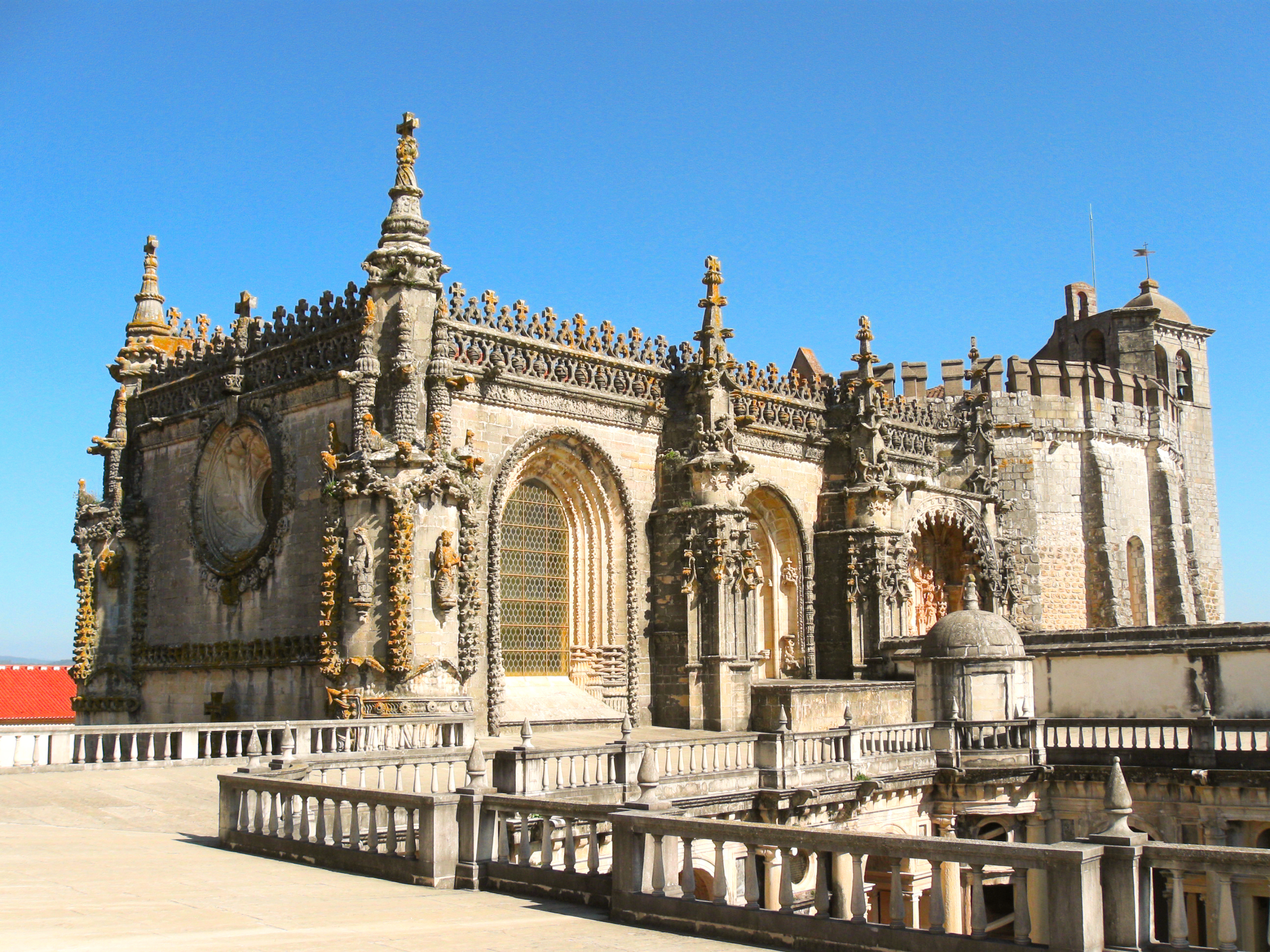 Kristusklosteret i Tomar, Portugal - historisk UNESCO verdensarv med middelaldertårn og tempelriddernes arkitektur