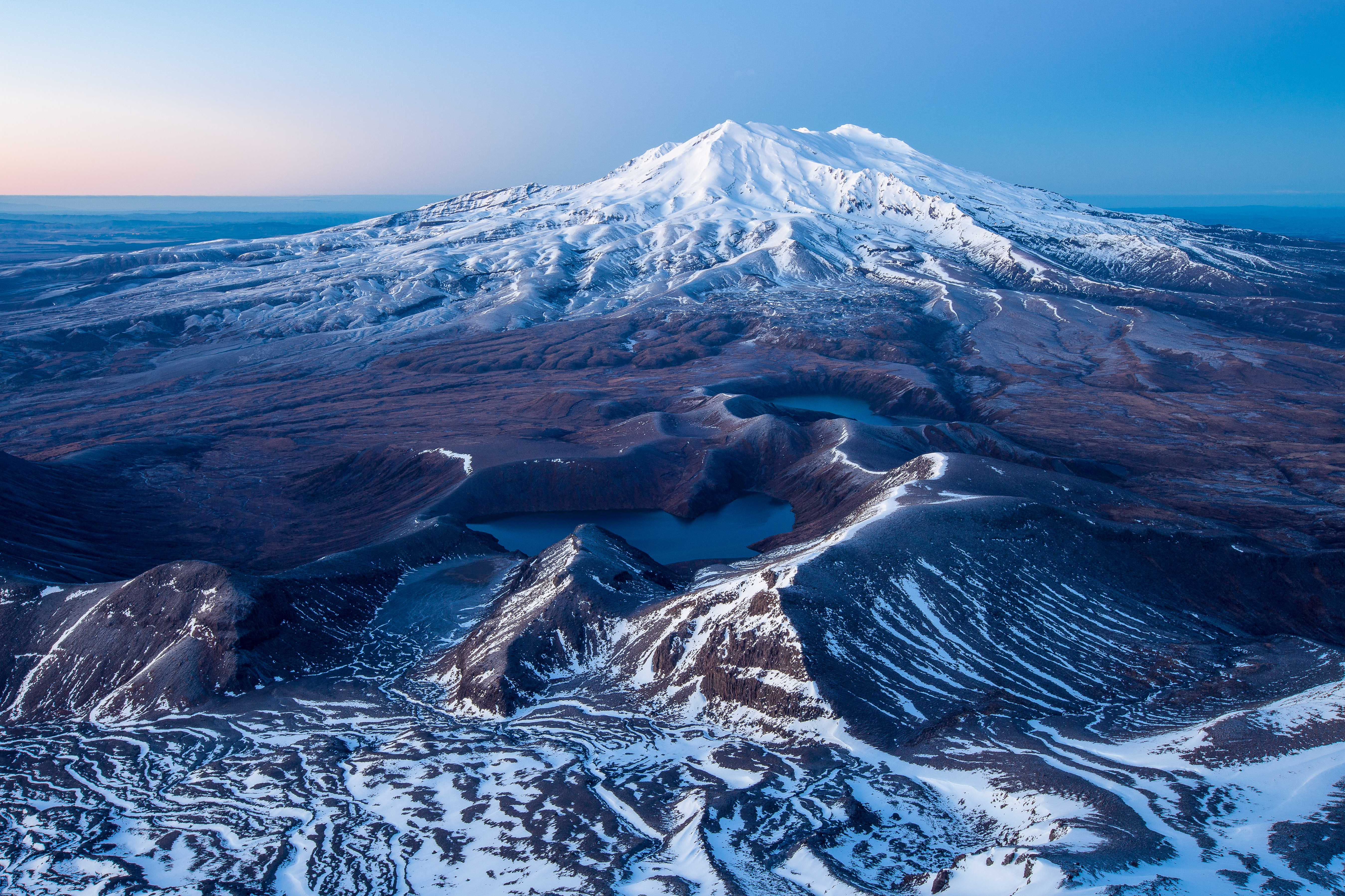 Mount Ruapehu snedækkede vulkanske bjerg med Tama søerne om vinteren, Tongariro Nationalpark New Zealand