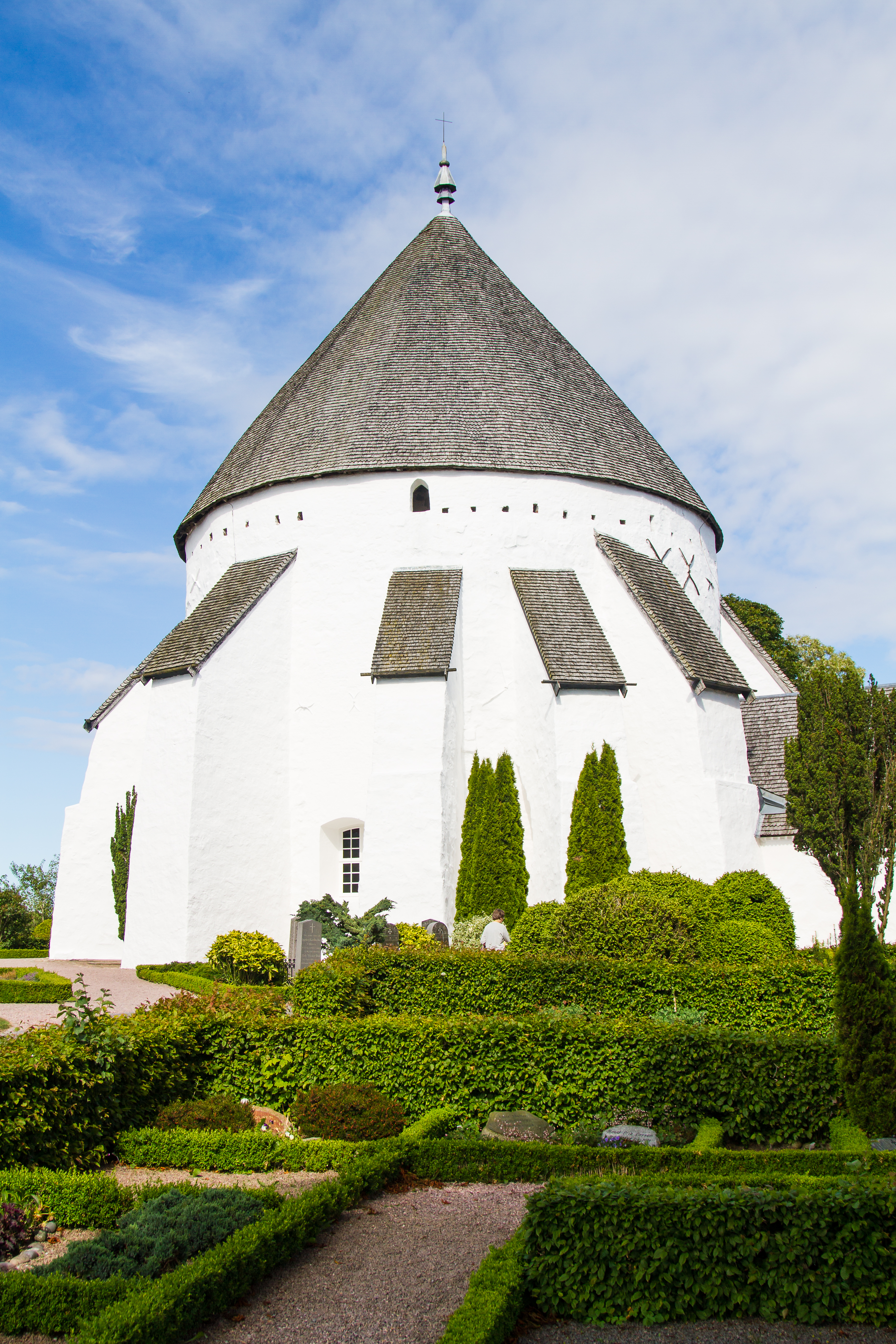 Østerlars rundkirke med kegleformet tag på Bornholm Danmark