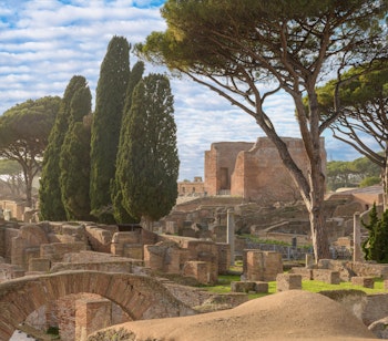 Historiske ruiner i Ostia Antica, den velbevarede romerske havneby nær Rom, også kendt som Roms Pompeji