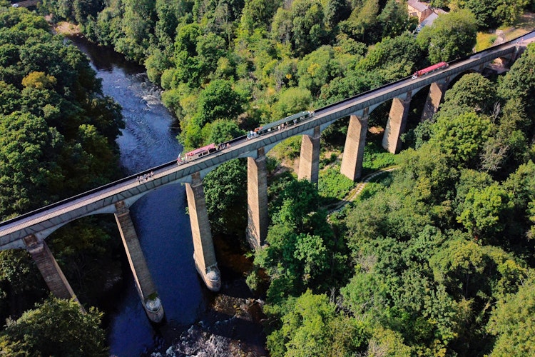 Luftfoto af historiske Pontcysyllte Akvadukt bro over River Dee i Wales