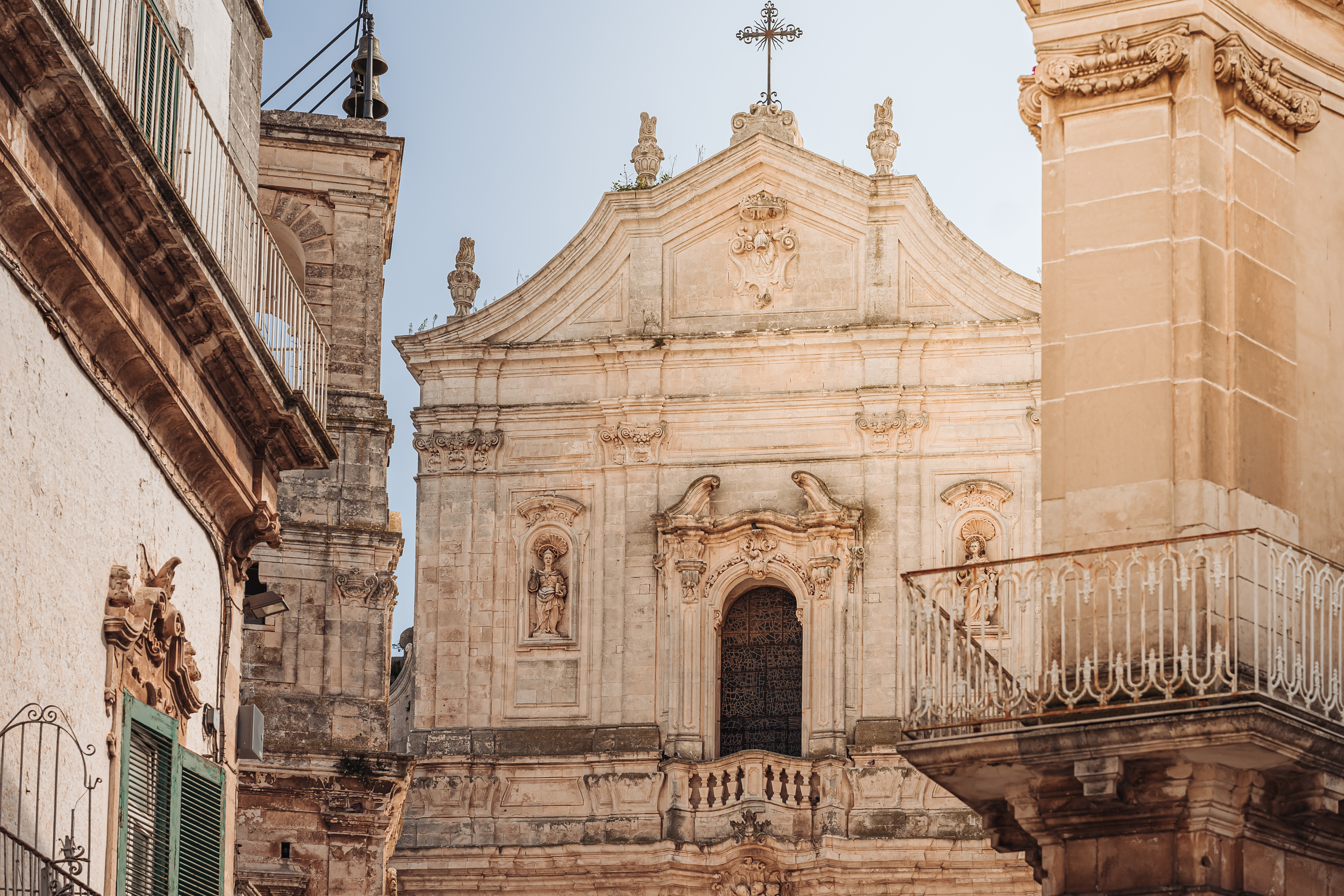 Den imponerende San Martino Basilika i Martina Franca - et barokt mesterværk i Puglia, Syditalien