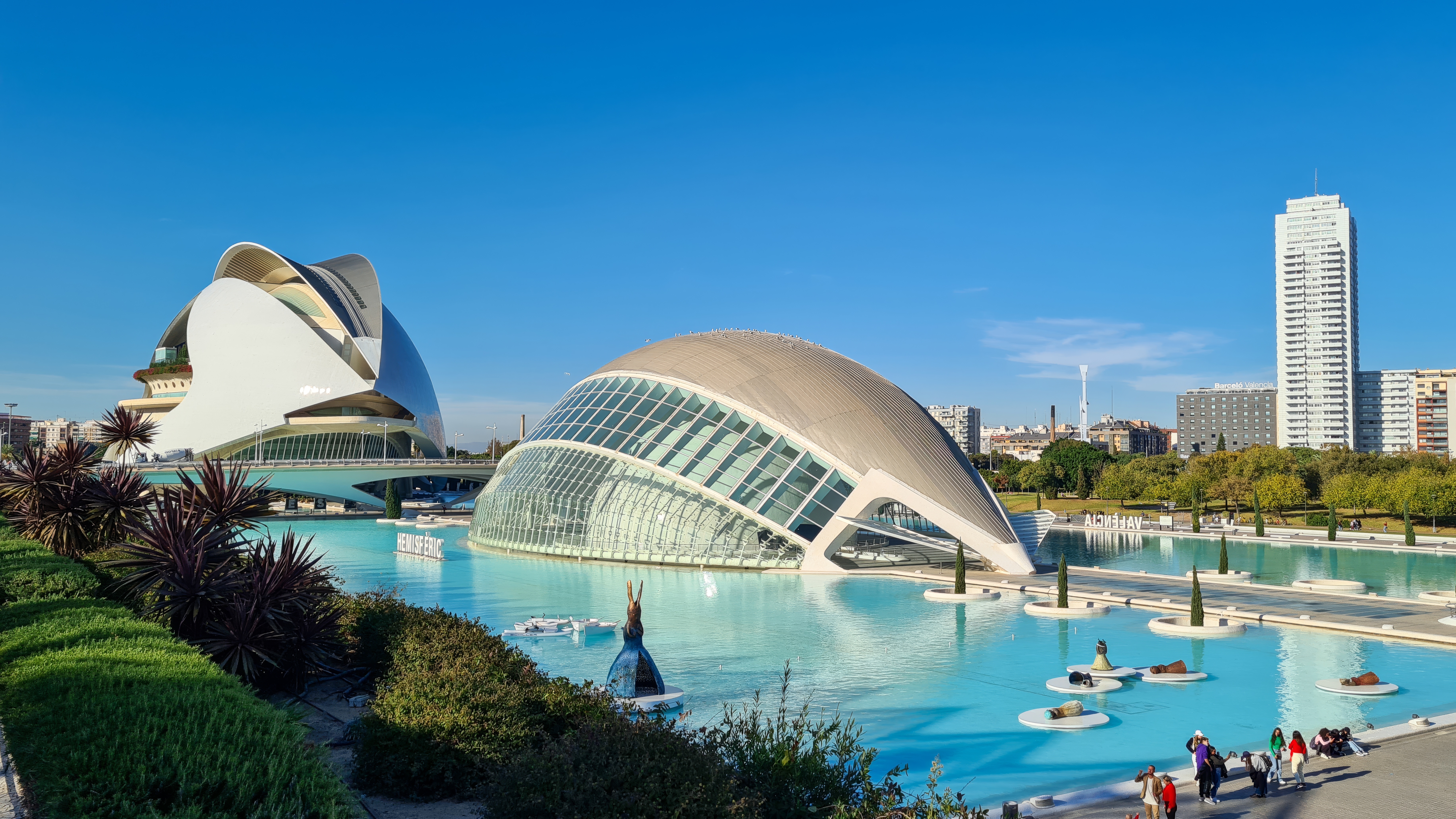 Kunst og Videnskabsbyen i Valencia Spanien med futuristisk arkitektur