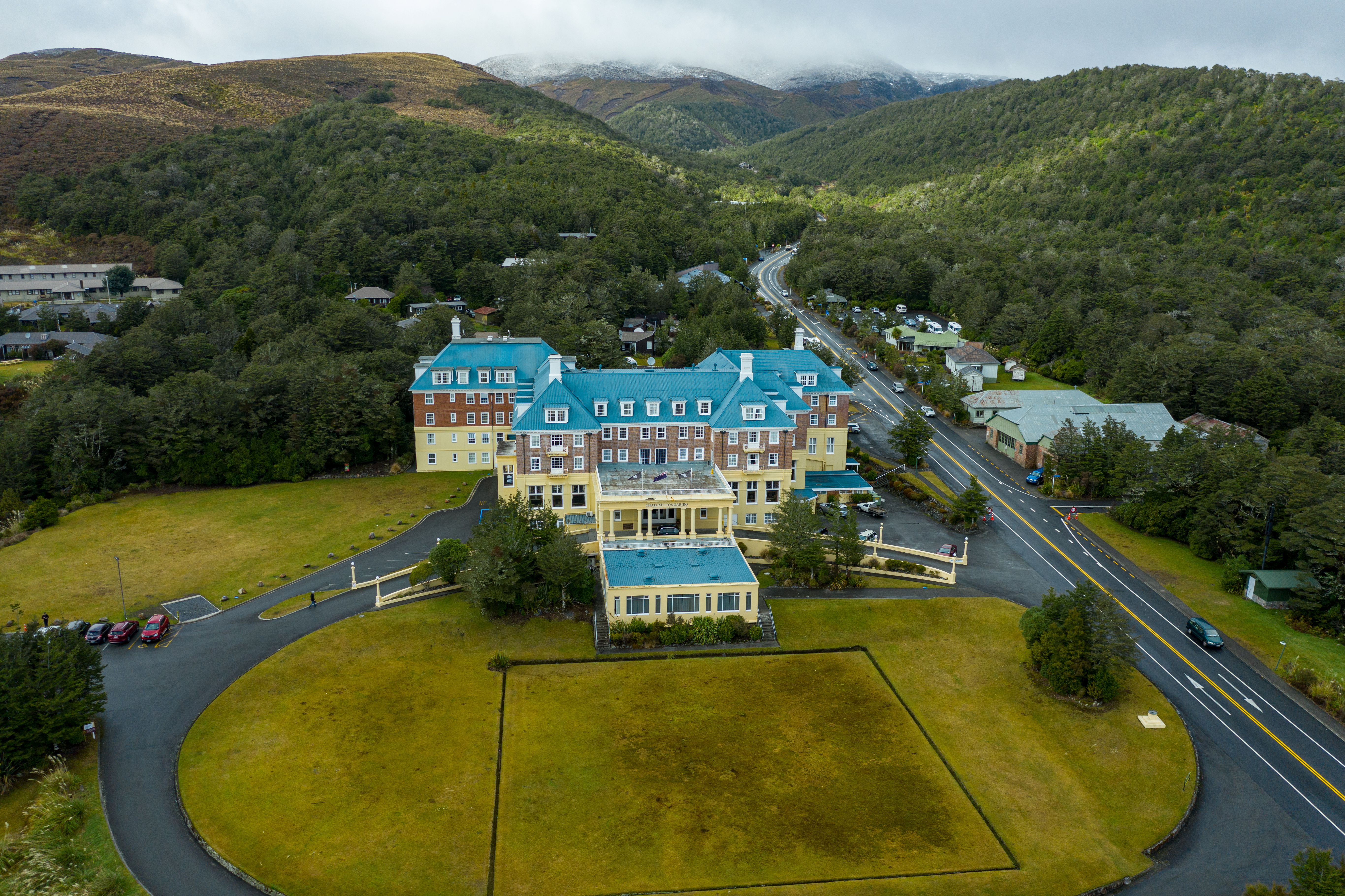 Luksuriøst hotel resort i Whakapapa landsby med Mount Ruapehu bjerge New Zealand